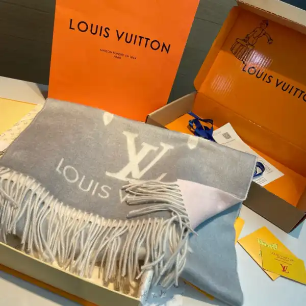 LOUIS VUITTON SCARF