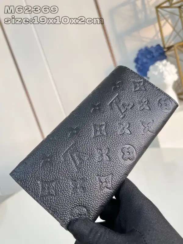 LOUIS VUITTON EMILIE WALLET