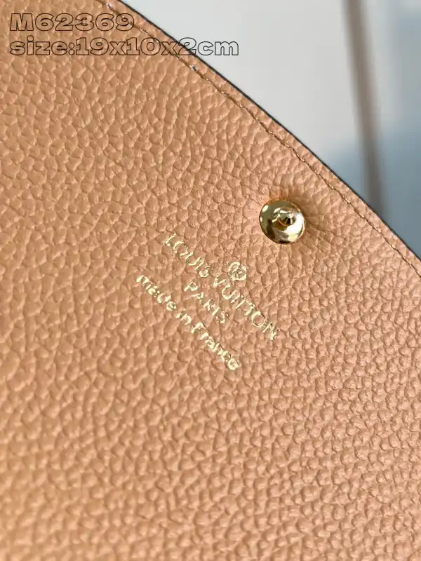 LOUIS VUITTON EMILIE WALLET