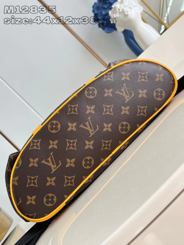 HOT SALE Louis Vuitton Christopher Backpack MM-38*44*12.5CM