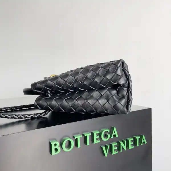 First bag ru BOTTEGA VENETA SMALL ANDIAMO-25*22*10.5cm