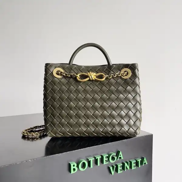 Bottega Veneta Small Andiamo Chain-25*22*10.5cm