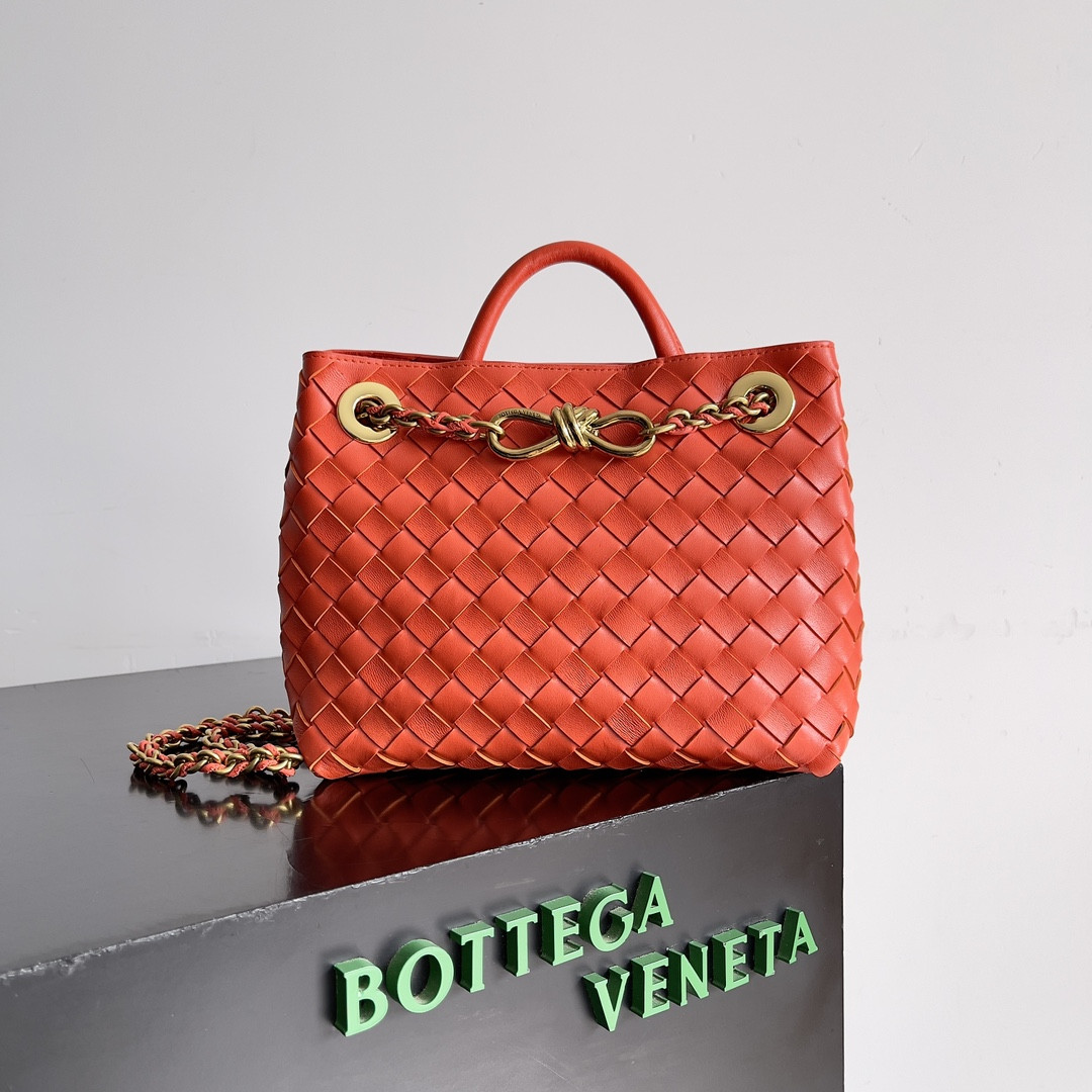 HOT SALE Bottega Veneta Small Andiamo Chain-25*22*10.5cm