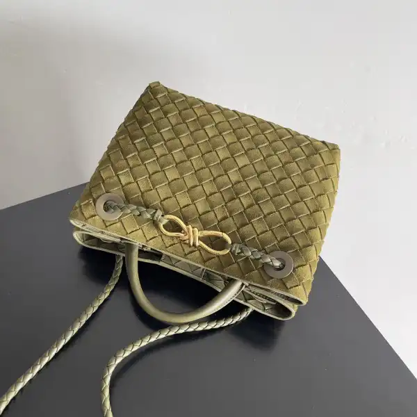 First bag ru BOTTEGA VENETA SMALL ANDIAMO-25*22*10.5cm