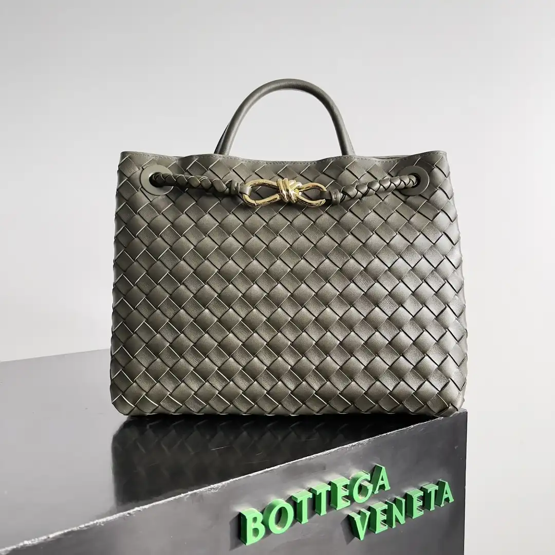 First bag ru BOTTEGA VENETA MEDIUM ANDIAMO