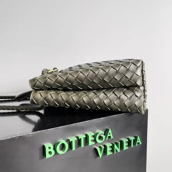 First bag ru BOTTEGA VENETA MEDIUM ANDIAMO