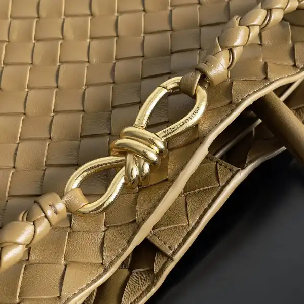 BOTTEGA VENETA MEDIUM ANDIAMO