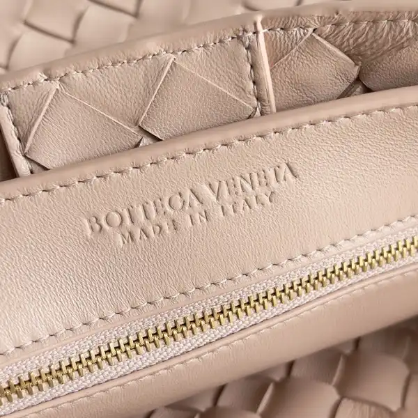 BOTTEGA VENETA MEDIUM ANDIAMO