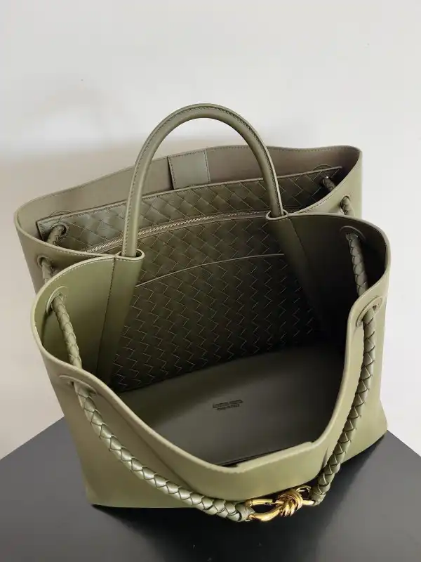 First Bag Ru BOTTEGA VENETA LARGE ANDIAMO-45*22*34CM