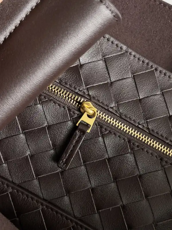 BOTTEGA VENETA LARGE ANDIAMO-45*22*34CM