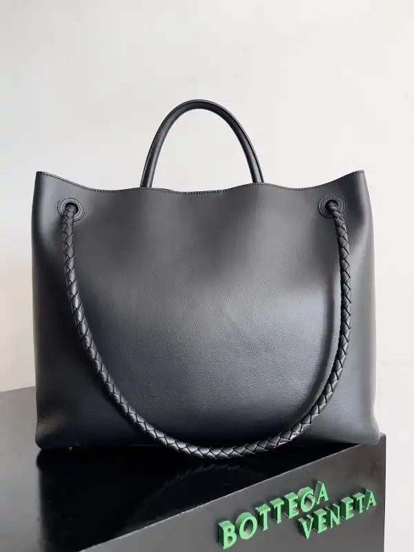 First bag ru BOTTEGA VENETA LARGE ANDIAMO-45*22*34CM