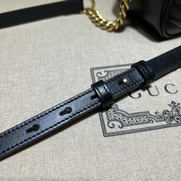 Gucci GG Marmont small shoulder bag