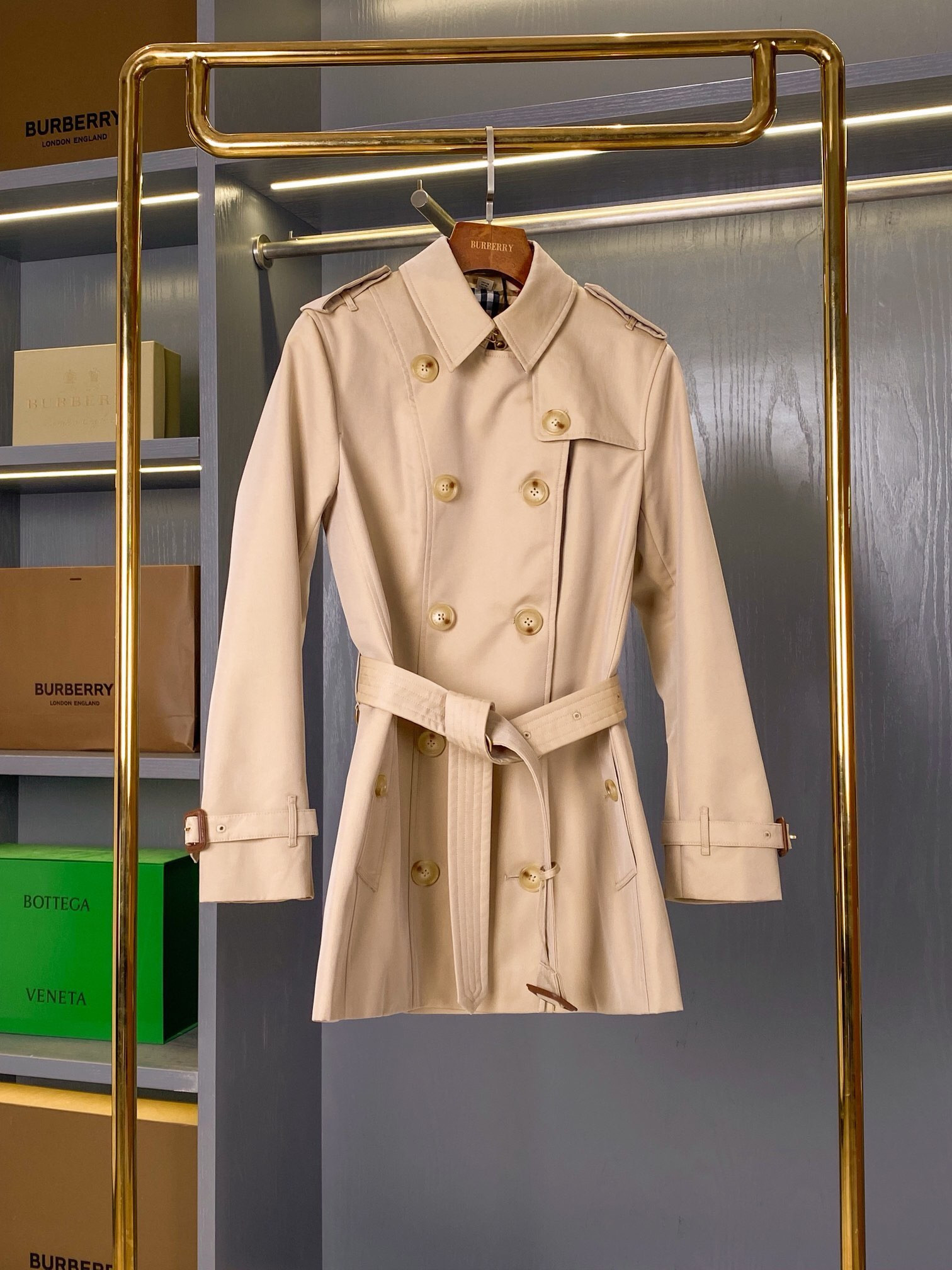 HOT SALE Burberry Short Kensington Heritage Trench Coat