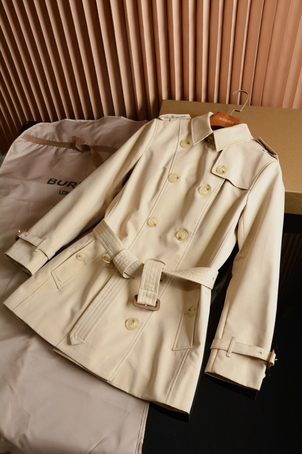 HOT SALE Burberry Short Kensington Heritage Trench Coat