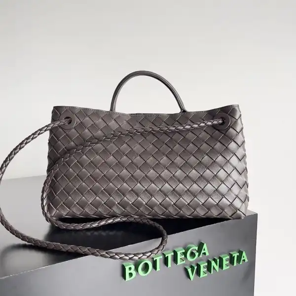 Yupoo bagsoffer Bottega Veneta Small East-West Andiamo-29*10*18cm