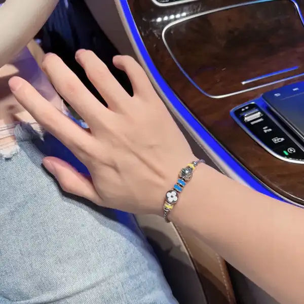 LOUIS VUITTON BRACELET