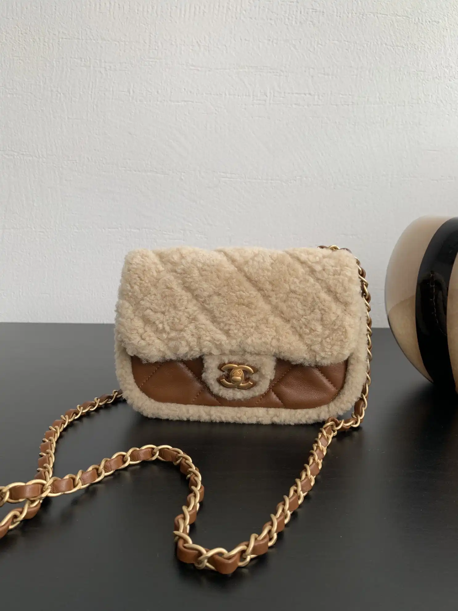 CHANEL FLAP BAG 23CM