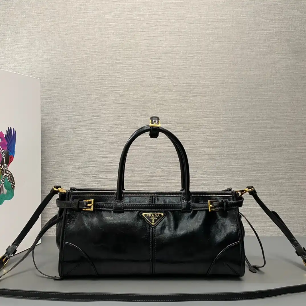 REP Prada Medium leather handbag