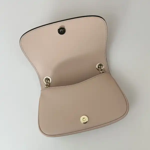 First bag ru Gucci Blondie mini shoulder bag