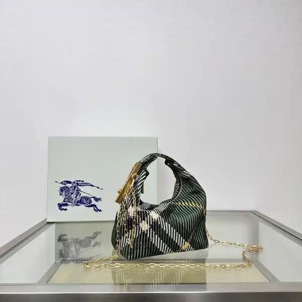 Frstbag ru Burberry Micro Peg Chain Bag