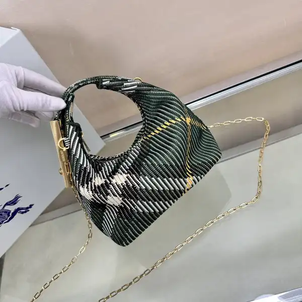 Frstbag ru Burberry Micro Peg Chain Bag