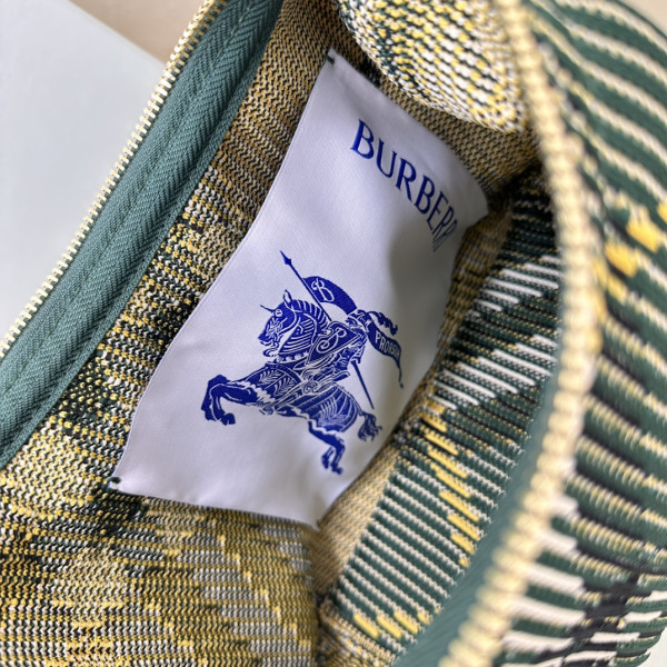 HOT SALE Burberry Micro Peg Chain Bag