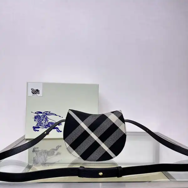 Yupoo bagsoffer Burberry Mini Rocking Horse Bag