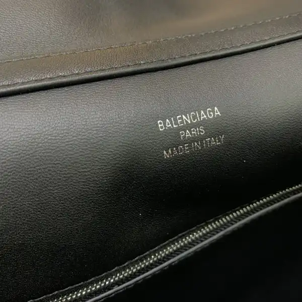 Bagsoffer BALENCIAGA RODEO-39.8*29.9*12.9CM