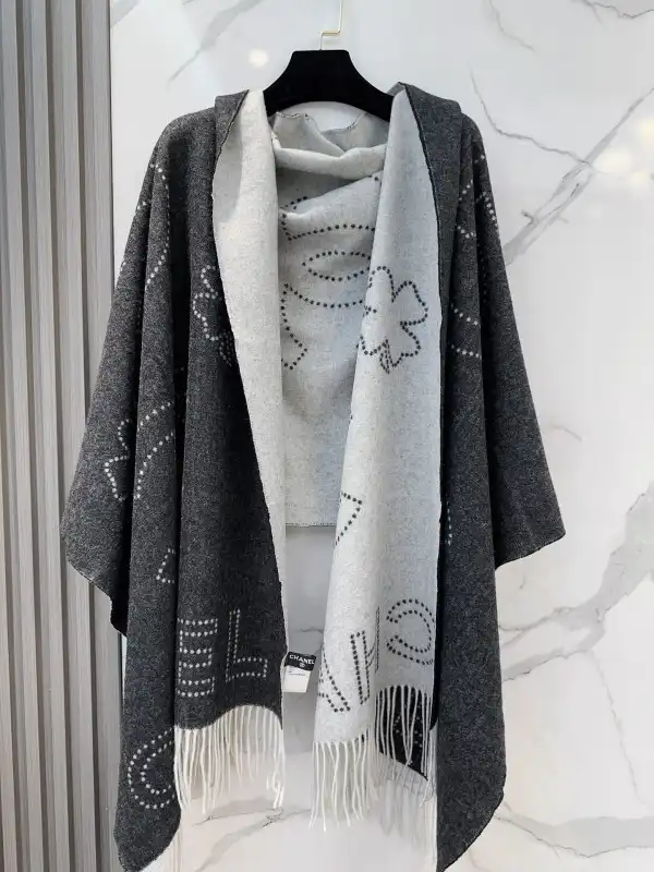 CHANEL Scarf