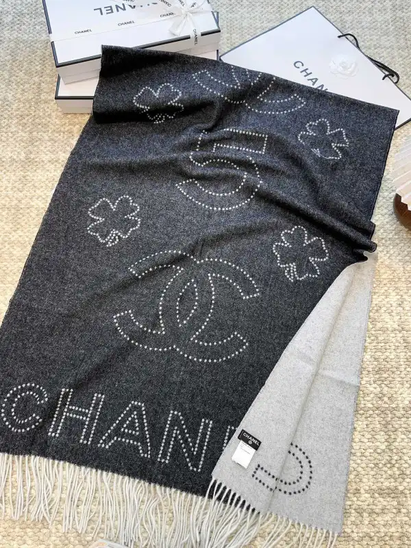 CHANEL Scarf