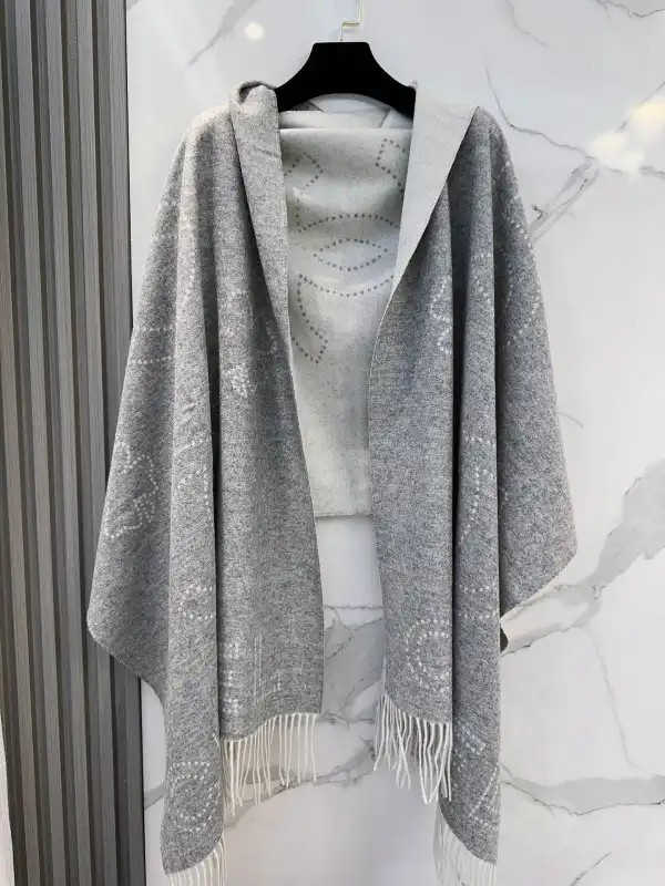 CHANEL Scarf