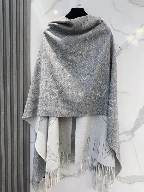 CHANEL Scarf