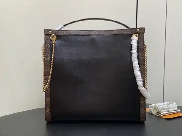 Louis Vuitton Nova MM