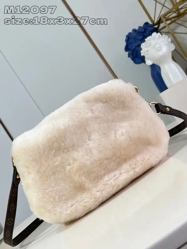 First bag ru Louis Vuitton Ski Sunset