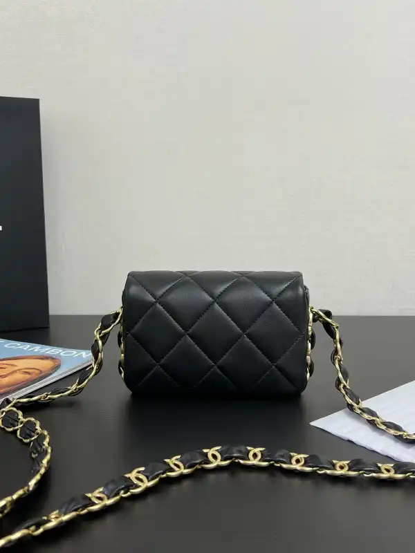 CHANEL FLAP BAG-12*16*5cm