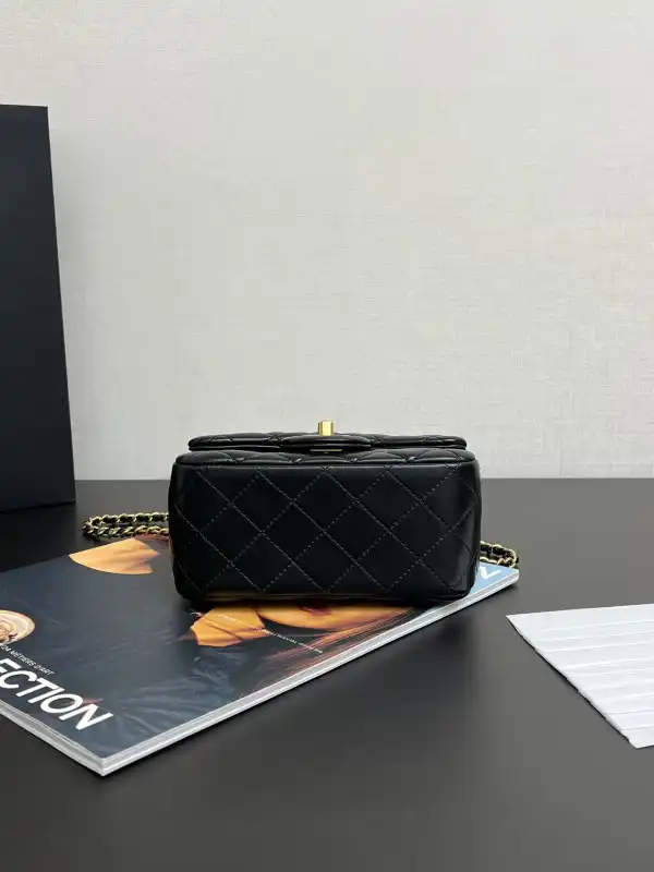 CHANEL FLAP BAG 17CM