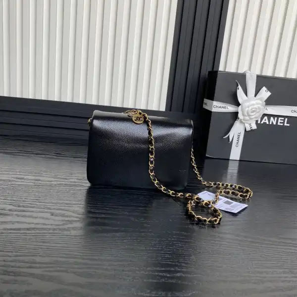 CHANEL FLAP BAG -13×17.5×6CM