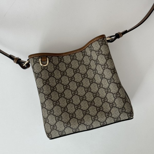 HOT SALE Gucci GG Emblem mini bucket bag