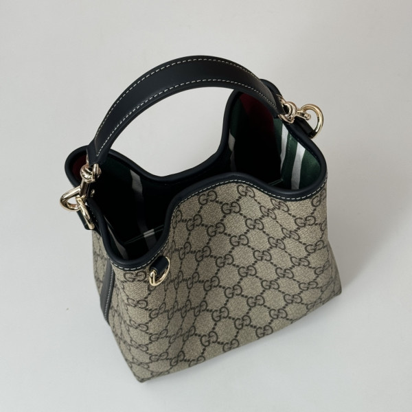 HOT SALE Gucci GG Emblem mini bucket bag