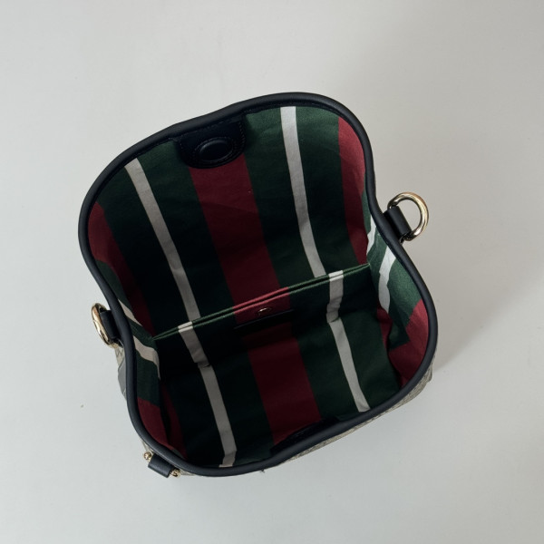 HOT SALE Gucci GG Emblem mini bucket bag