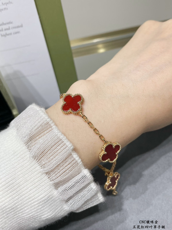 HOT SALE Van Cleef&Arpels Perlée BRACELET