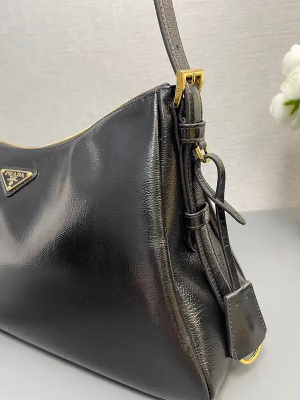 Frstbag ru Prada Aimée large shoulder bag