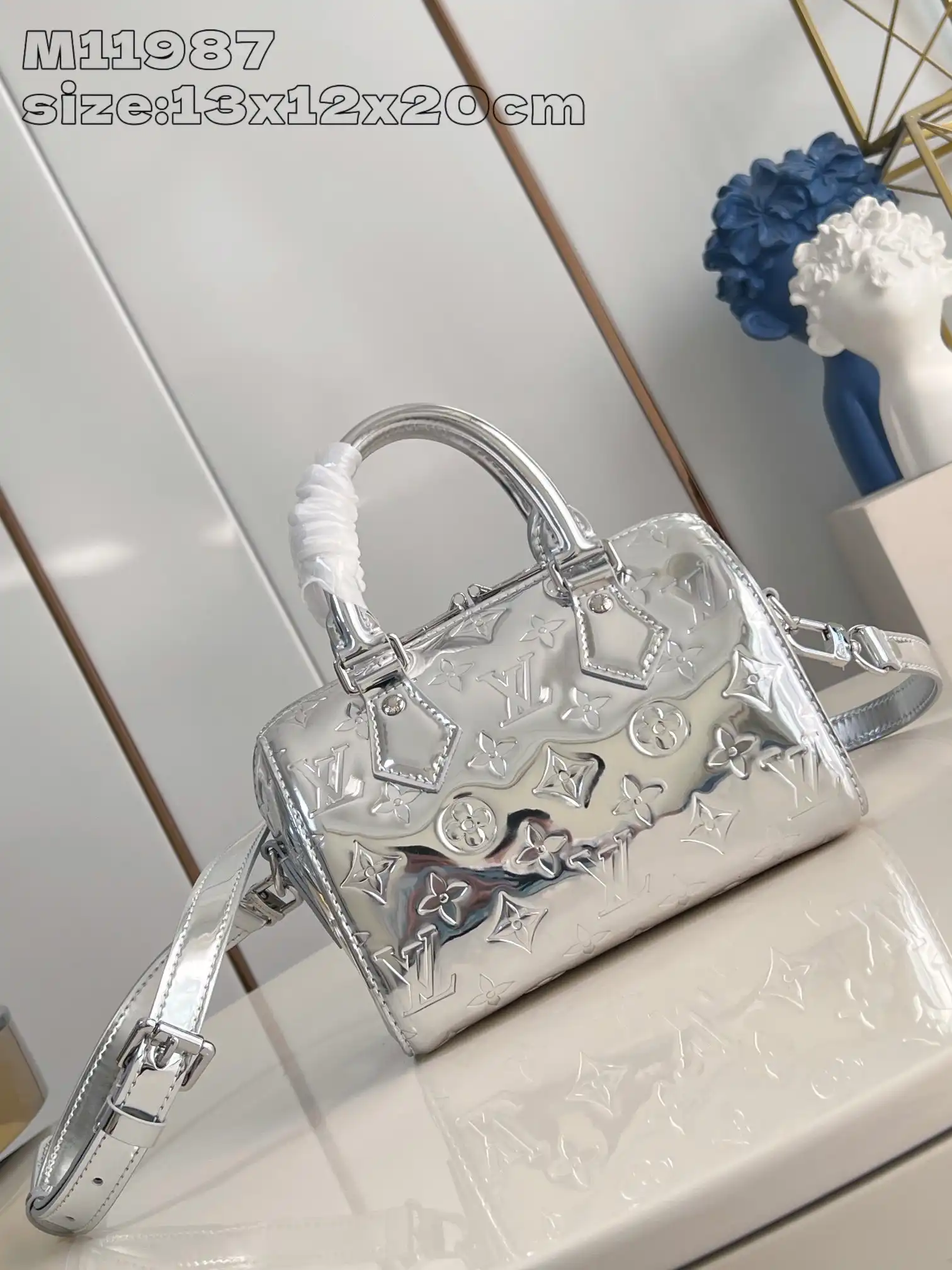 LOUIS VUITTON SPEEDY BANDOULIÈRE 20