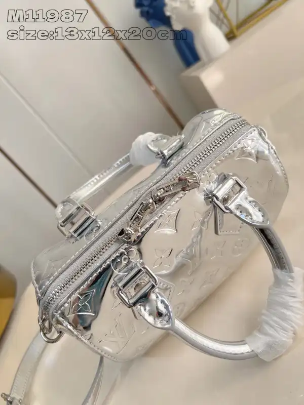 LOUIS VUITTON SPEEDY BANDOULIÈRE 20