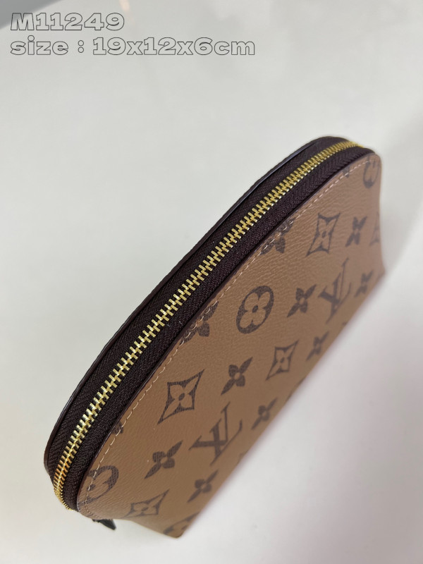 [FREE SHIPPING] Louis Vuitton Pochette Cosmétique PM