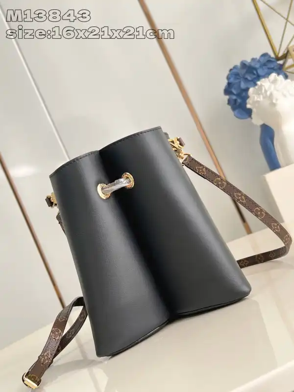 Louis Vuitton Bloom PM-16*21*121CM