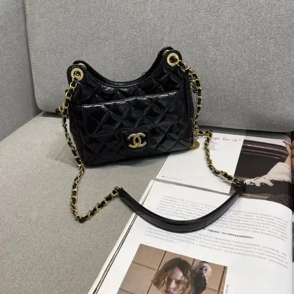 CHANEL HOBO HANDBAG-17*19*6cm