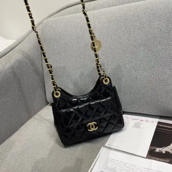 CHANEL HOBO HANDBAG-17*19*6cm