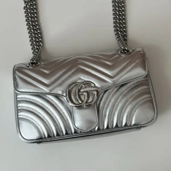 Gucci GG Marmont small shoulder bag