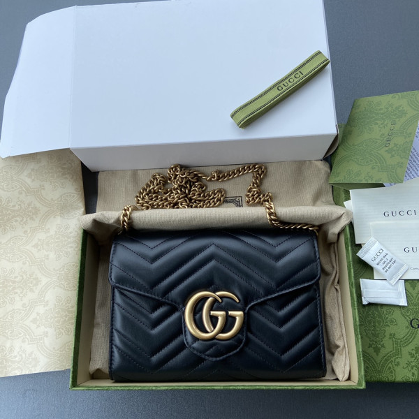 HOT SALE GUCCI GG Marmont super mini bag